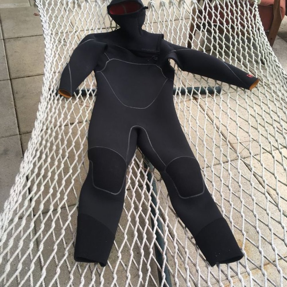 Patagonia Wetsuit Men's Size XLS